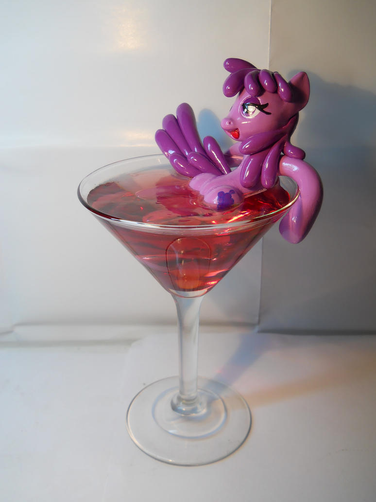 [Obrázek: berry_punch_cocktail_experiment_by_earth...7c14f3.jpg]